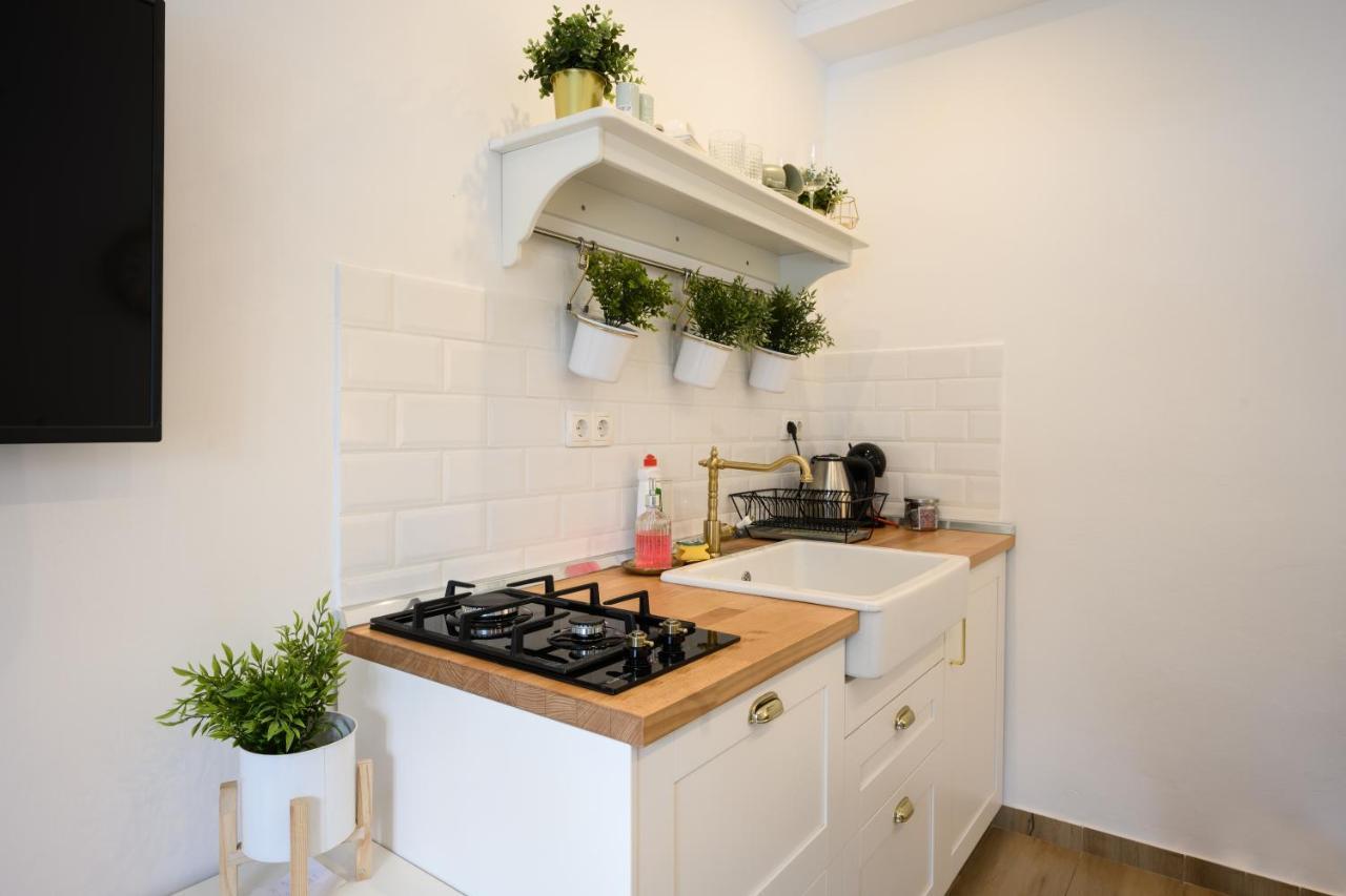 Mila And Jurija Formenti 2 Apartments In Heart Of Nautic Marina, With Heated Swimming Pool, Bikes, Sup, Kajak Skradin Bagian luar foto