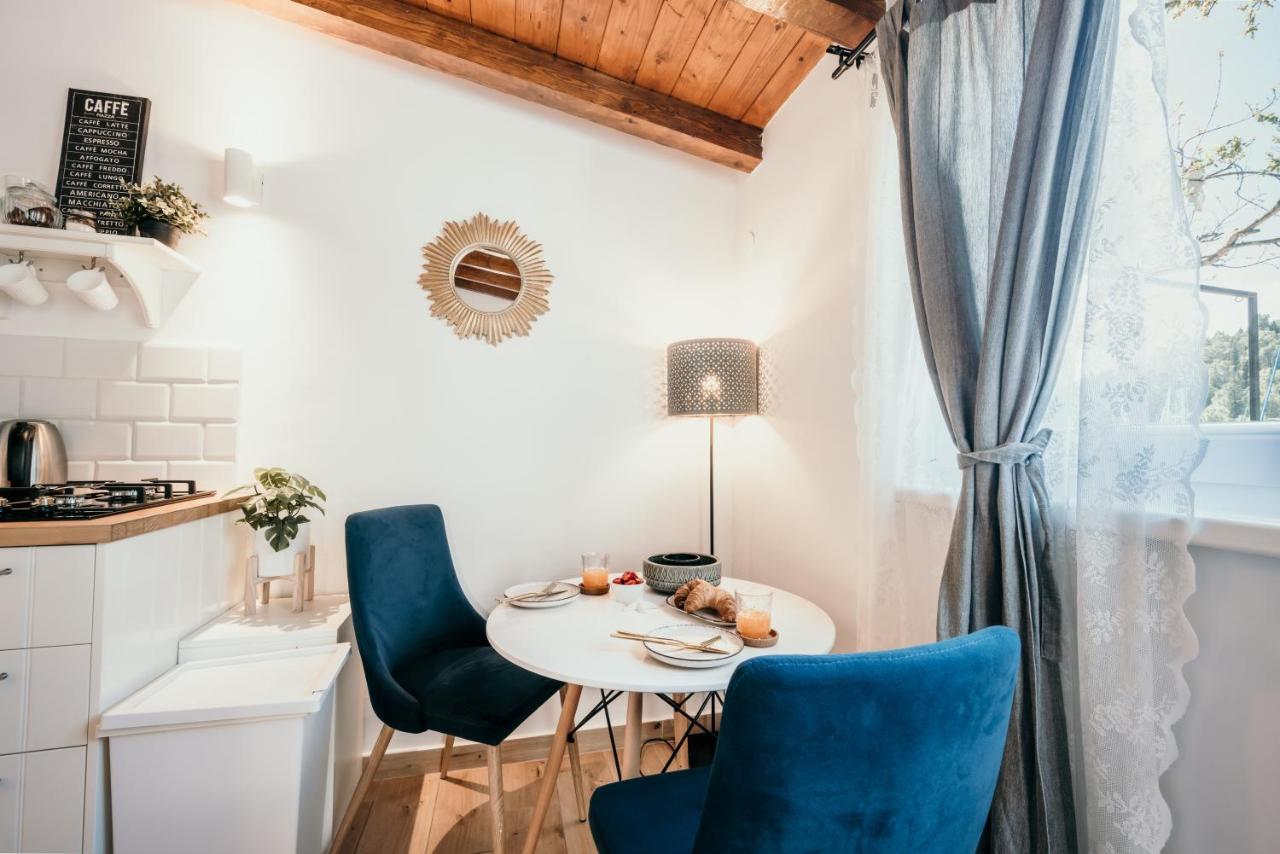 Mila And Jurija Formenti 2 Apartments In Heart Of Nautic Marina, With Heated Swimming Pool, Bikes, Sup, Kajak Skradin Bagian luar foto