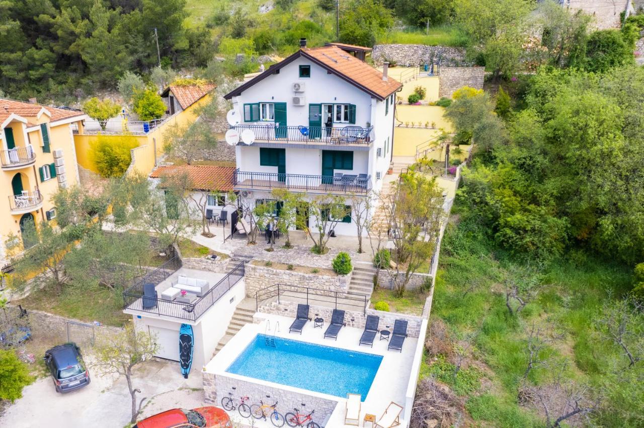 Mila And Jurija Formenti 2 Apartments In Heart Of Nautic Marina, With Heated Swimming Pool, Bikes, Sup, Kajak Skradin Bagian luar foto